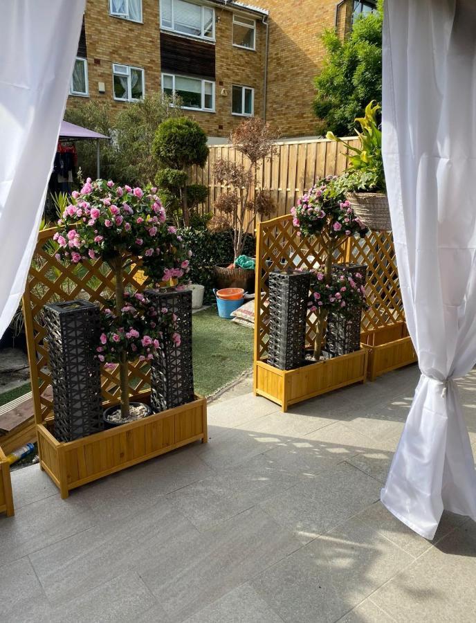 Apartment Luxe Free Wifi, Free Parking, Free Netflix Friern Barnet Екстер'єр фото